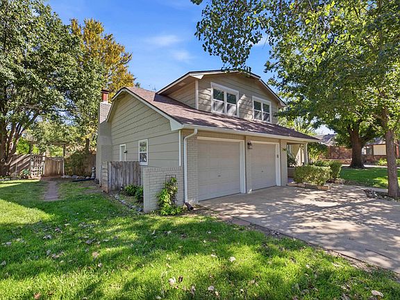 2nd image of 2502 S Yellowstone Cir