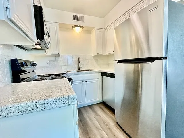 45242 Panorama Dr #B9 — Photo 22