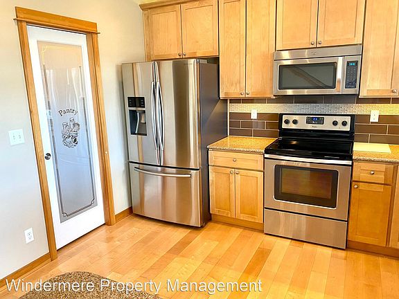 5th image of 19469 Willet Ln NE