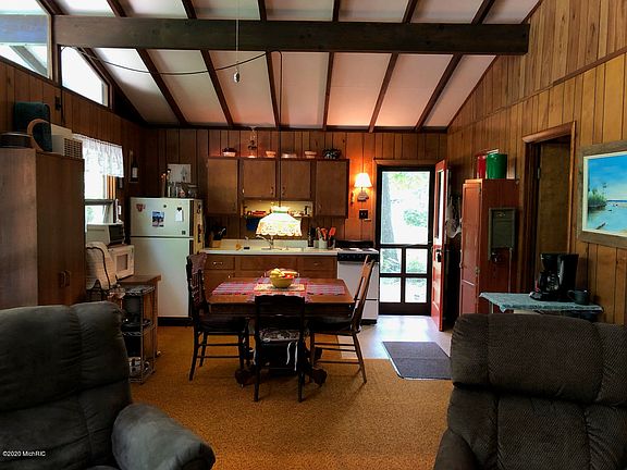 5th image of 569 N Lighthouse Dr