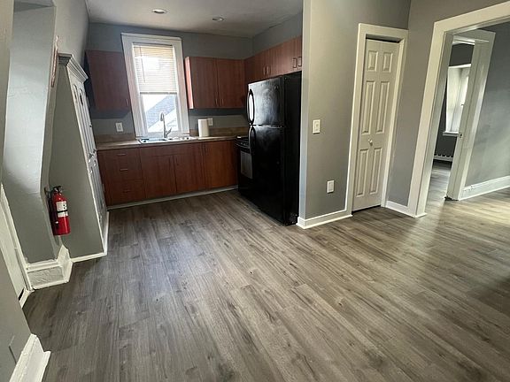 Kitchen with Dinette Area