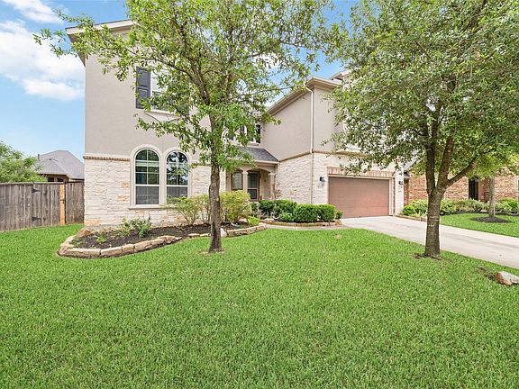 2nd image of 15202 Foxwood Arbor Ln