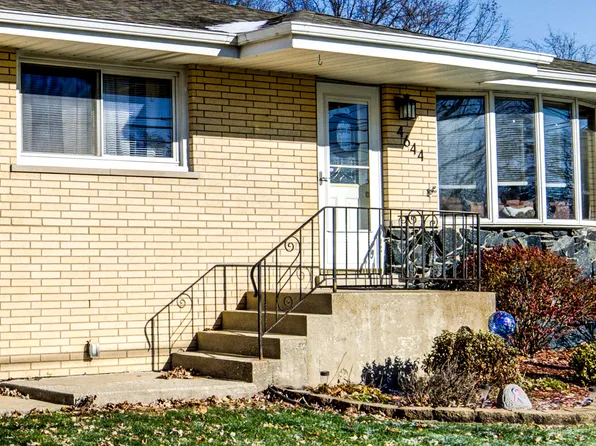 4644 152nd St, Oak Forest, IL 60452