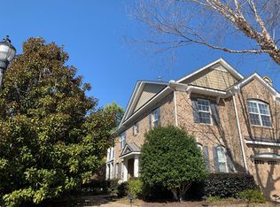 1052 Remington Oaks Cir, Cary, NC 27519