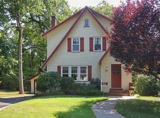 19 Balmiere Pkwy, Cranford, NJ 07016