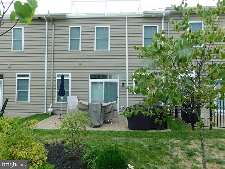 16740 River View Cir — Photo 22