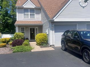 226 Birch Hollow Dr, Bordentown, NJ 08505