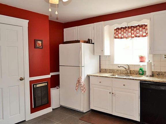 5th image of 43 Clement Ave