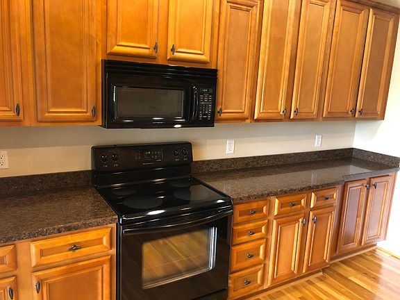 5th image of 3311 Beaumont Centre Cir