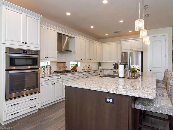 5th image of 10506 Valencia Lakes Dr