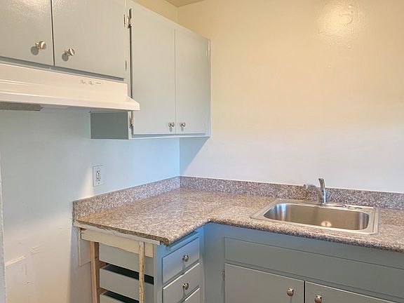 New gas stove has not been delivered. Missing in this picture
