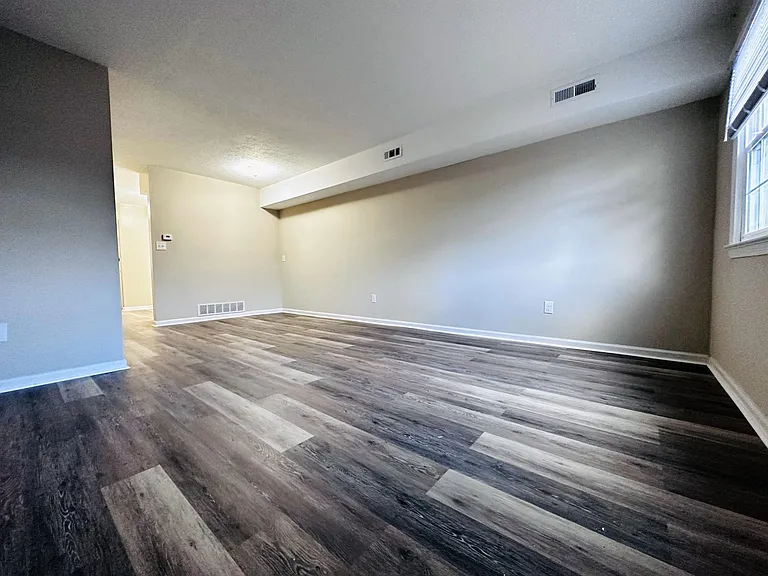115 Carman Ave #24 — Photo 2