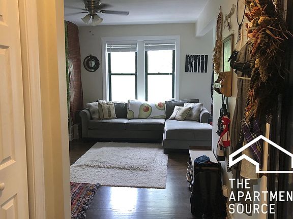 5th image of 3839 N Greenview Ave APT 3W