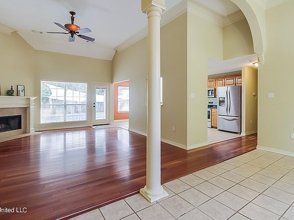 4th image of 7105 Pinehurst Dr