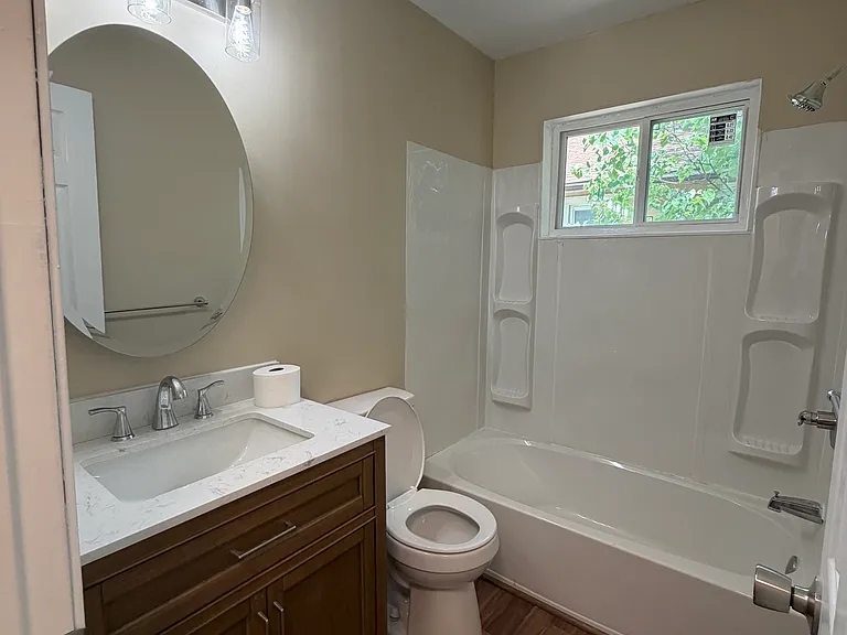 2313 Brown St — Photo 9