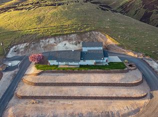 391 Kristi Ln, Yakima, WA 98901