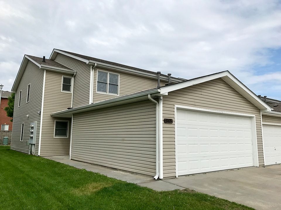 1st image of 542 Lakeside Dr #39