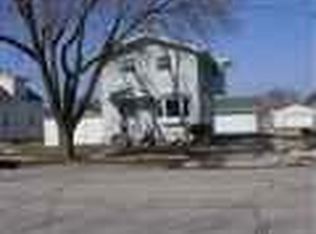 1128 E State St, Mason City, IA 50401