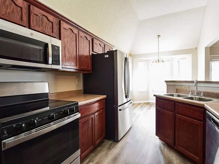4088 Carroll Dr W — Photo 8