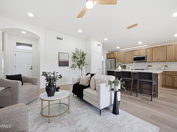 4th image of 17221 N 27TH Place