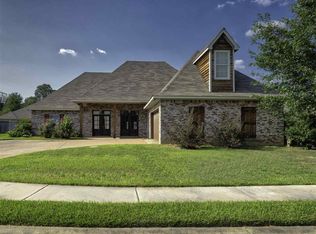 102 Glenrose Ct, Canton, MS 39046