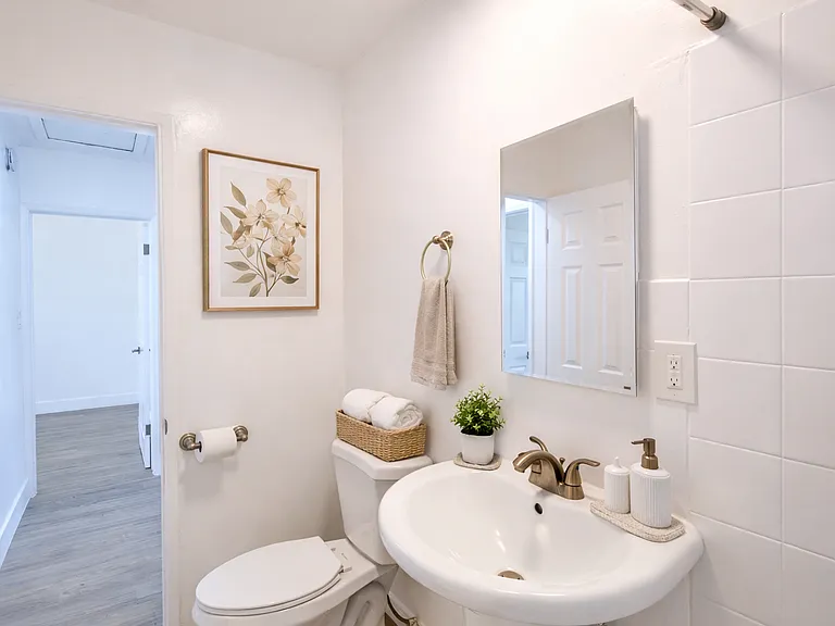 3926 Gibraltar Ave — Photo 4