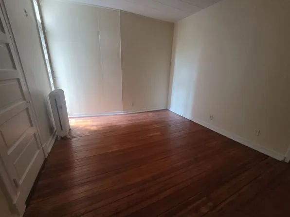 2927 N Calvert St, 2927 N Calvert St, Baltimore, MD 21218