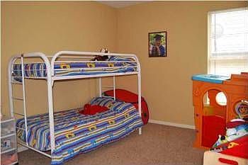 4th image of 1008 Medinah Dr