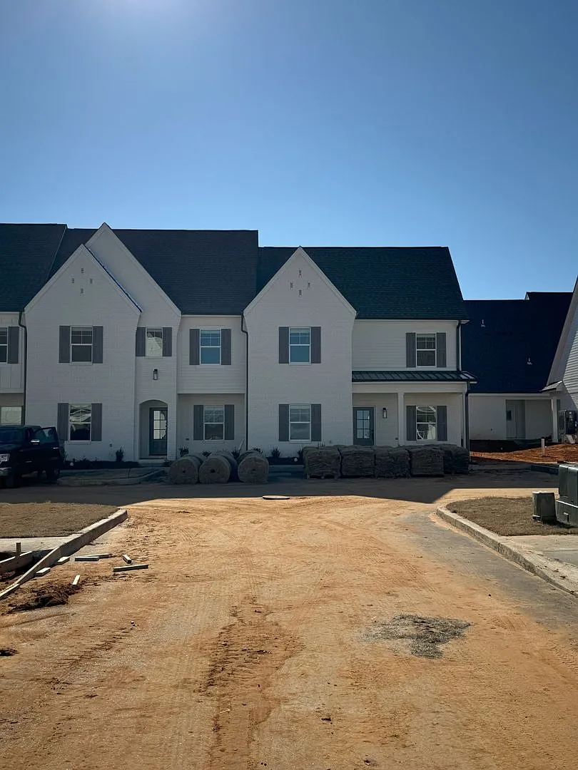 Building Photo - 602 Cottage Grove Cir