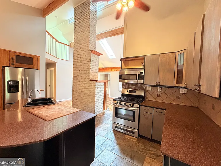 1012 Berne St SE — Photo 15