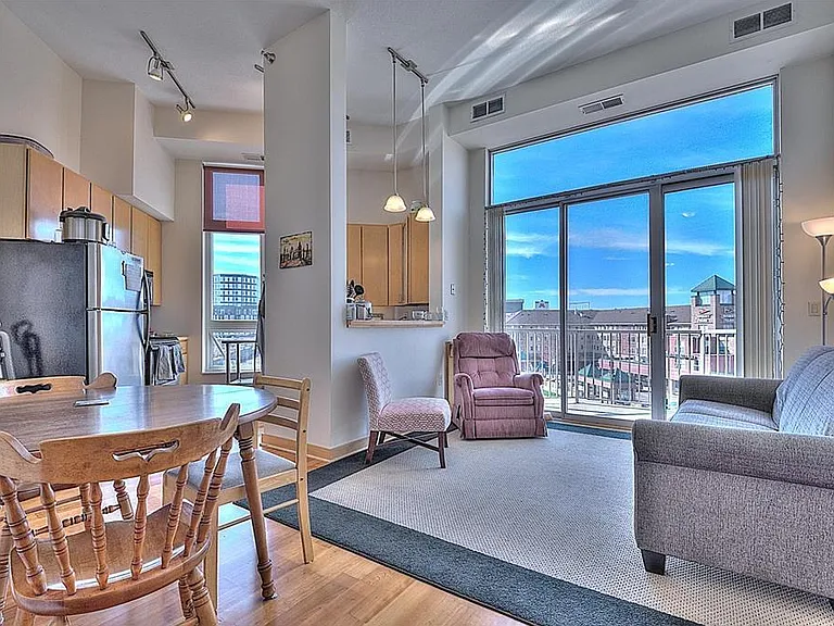 2600 University Ave SE #417 — Photo 5