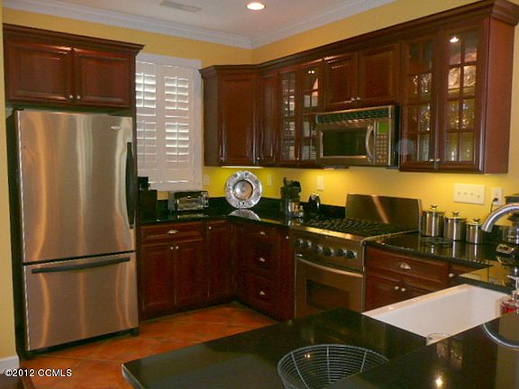 4th image of 530B Village Green Drive