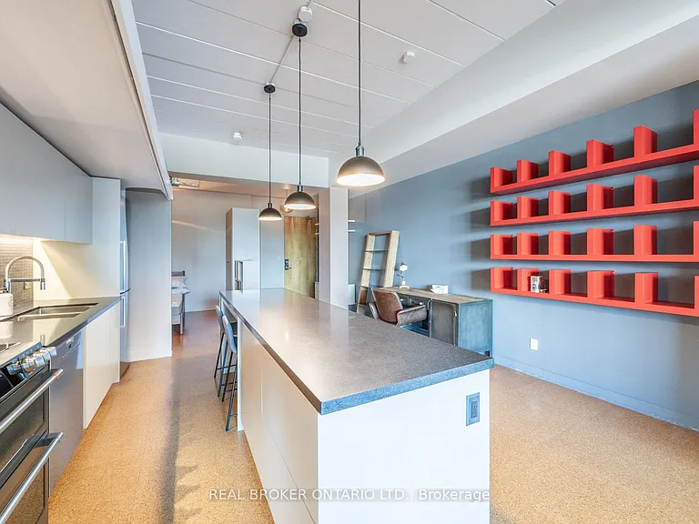 160 Baldwin St #405 — Photo 11