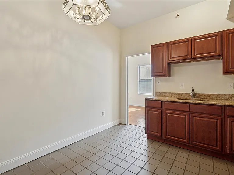 1601 Brown St #2 — Photo 8