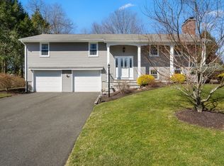 16 Joann Dr, Westfield, MA 01085