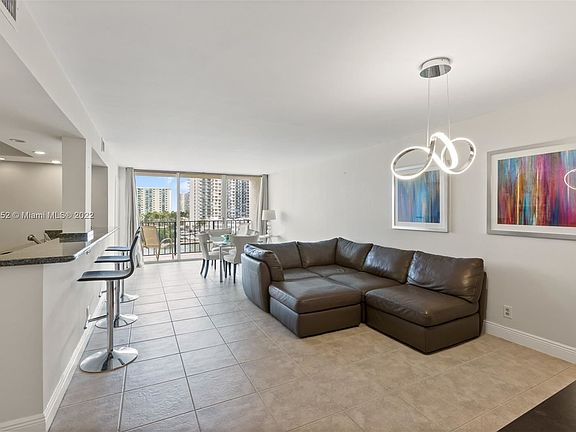 4th image of 200 Leslie Dr APT 608