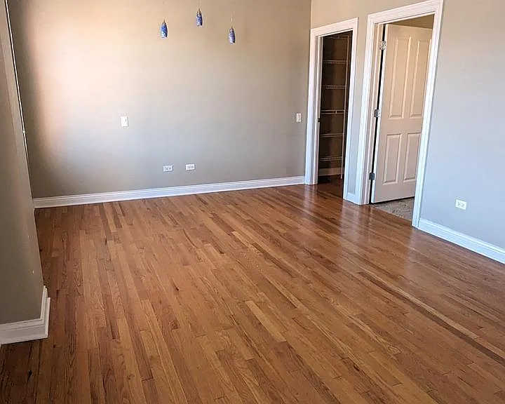 Principal suite with skyline views of the Willis/Sears Tower