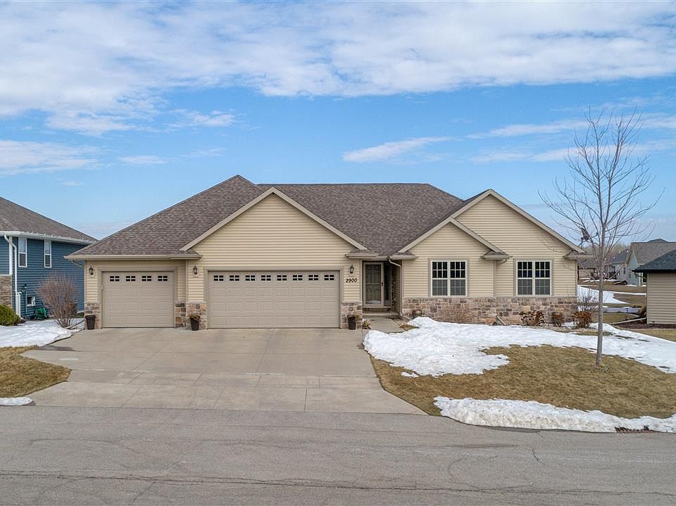 1st image of 2900 Chrystella Dr