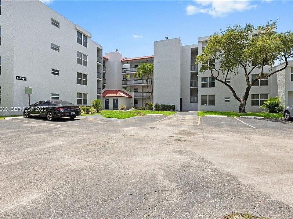 1st image of 9441 Evergreen Pl APT 206