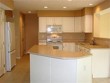 2nd image of 1807 Curry Ln