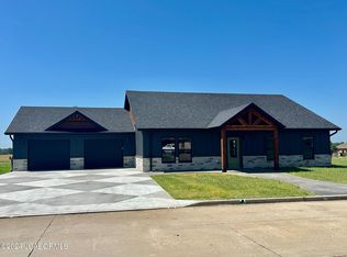 991 Country Meadow St, California, MO 65018