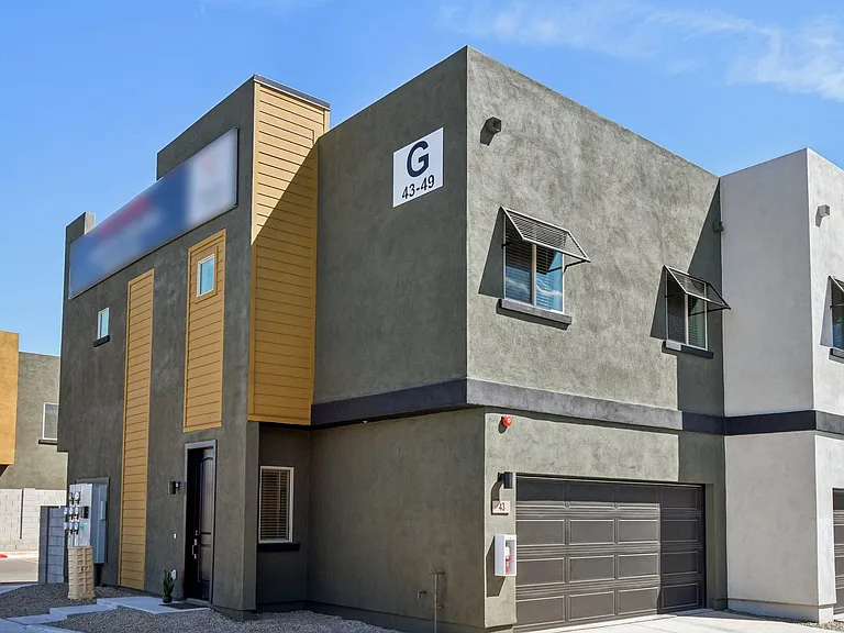Villas on Van Buren — Photo 45