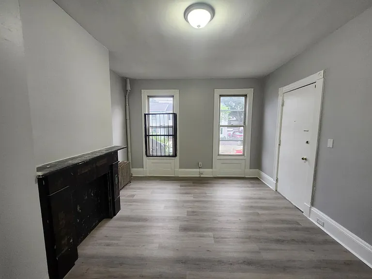 165 Pearl St #1E — Photo 7