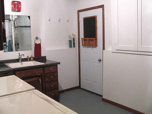 5th image of 1629 43rd Ave S