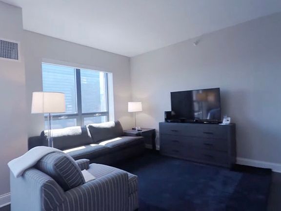 2nd image of 55 W Hubbard St