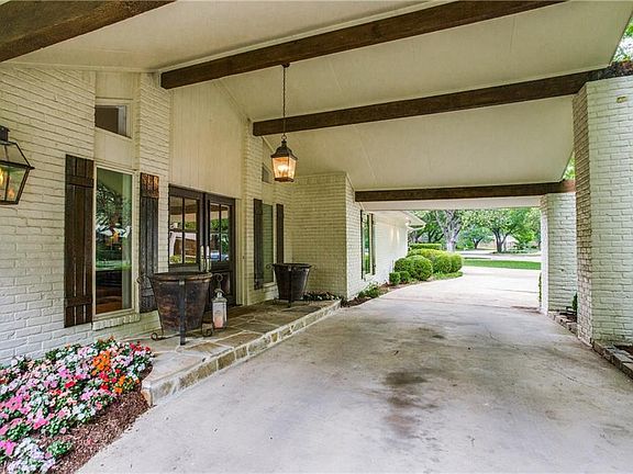 2nd image of 6525 Valley Brook Dr