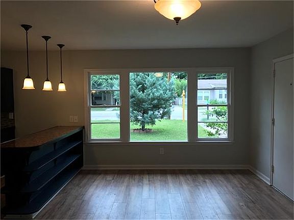 5th image of 969 E College St