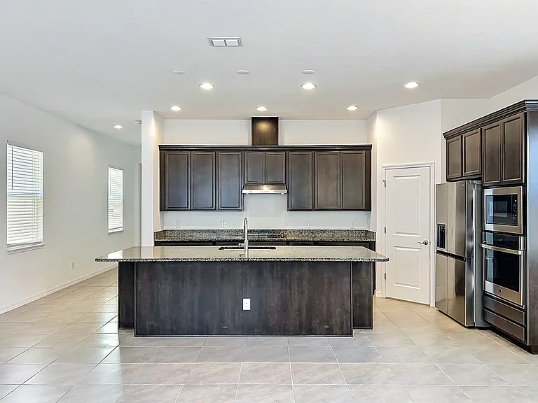 16007 Micelli Dr — Photo 17