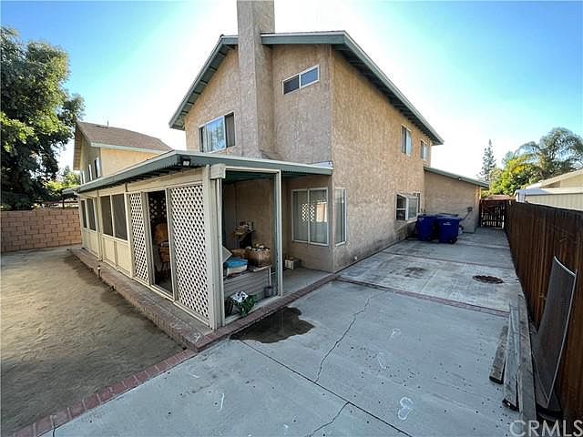 2nd image of 2713 Applewood Dr