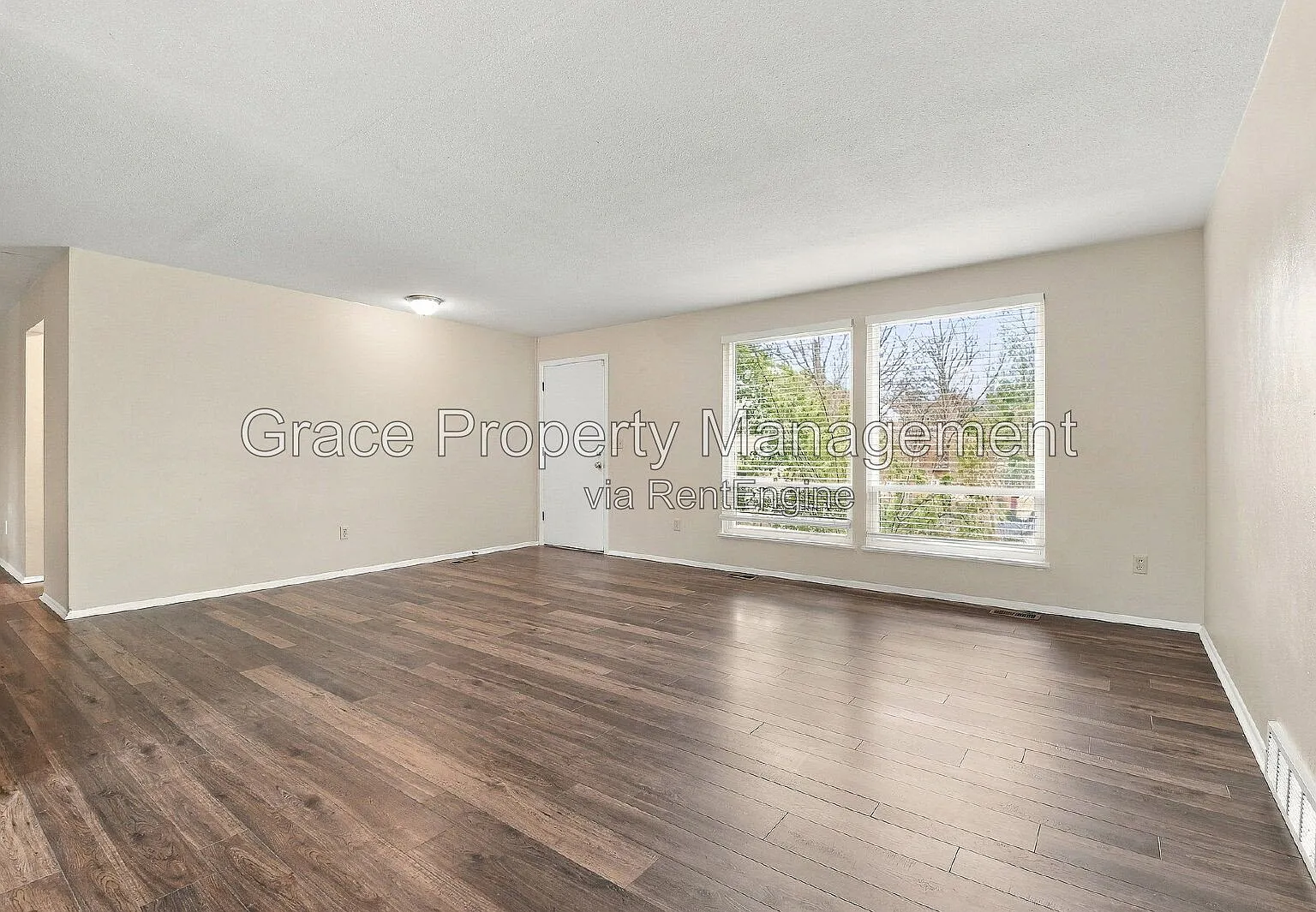 3 bed, 2.0 bath, 2690 sqft, $2,745 — Photo 4